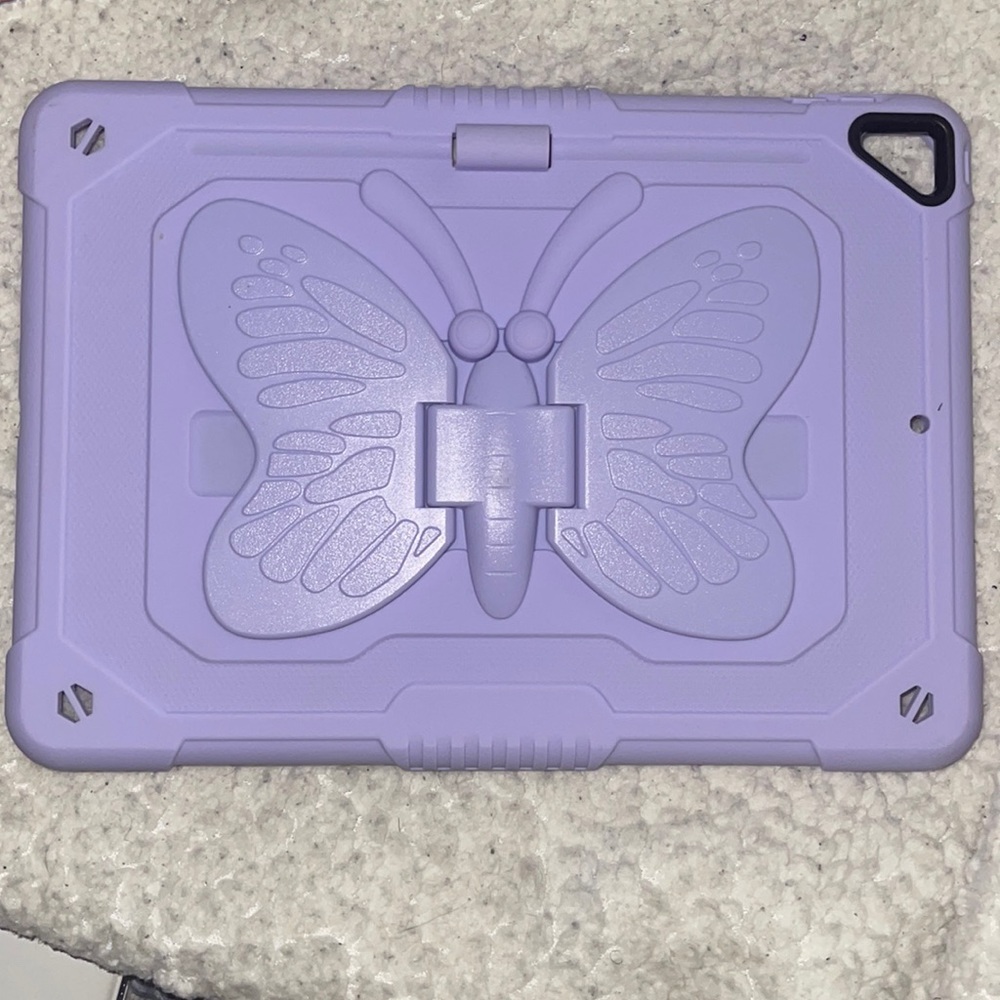 iPad Air case. - Picture 1 of 1
